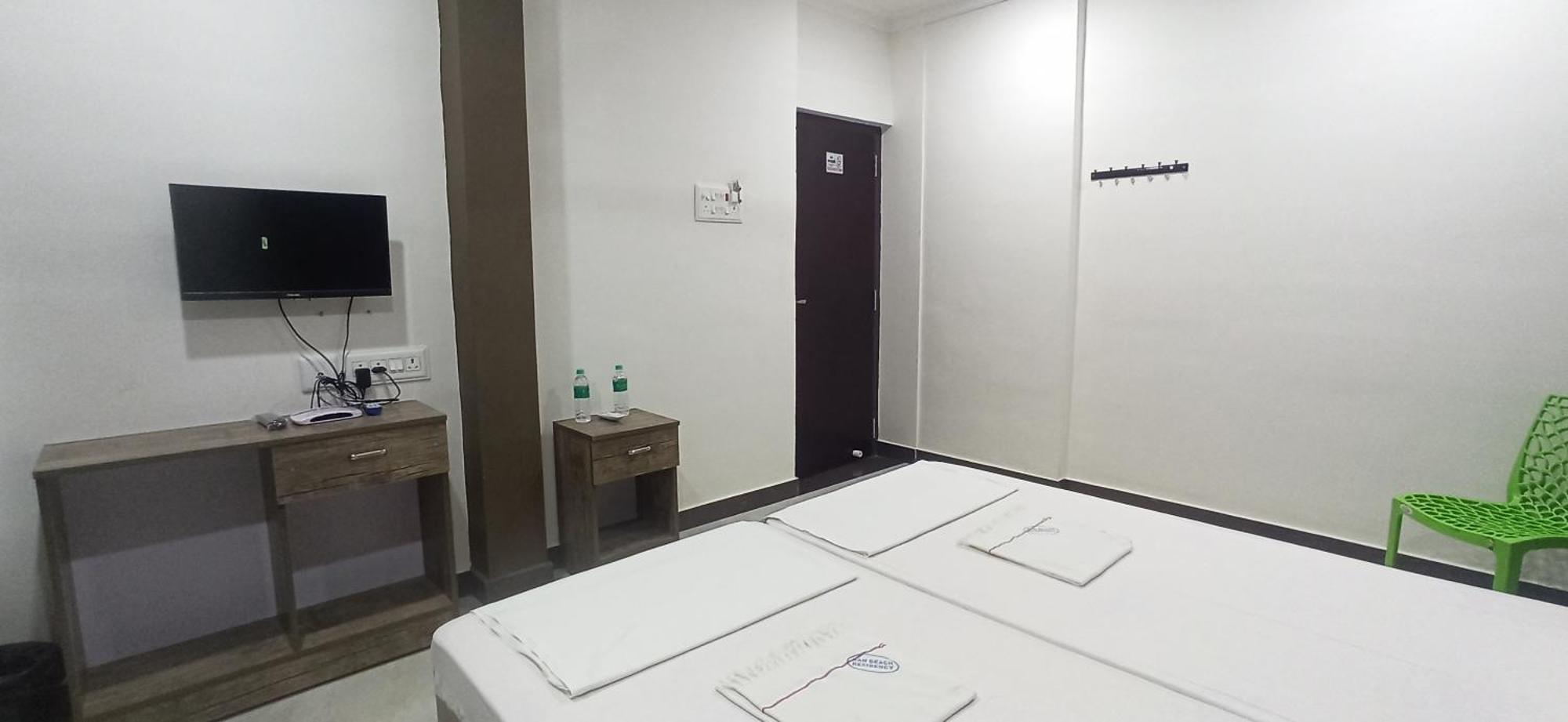 San Beach Residency Karaikal Esterno foto