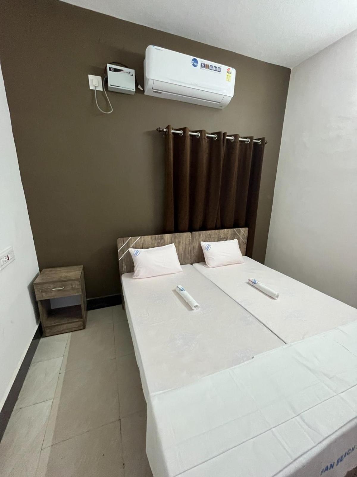 San Beach Residency Karaikal Esterno foto